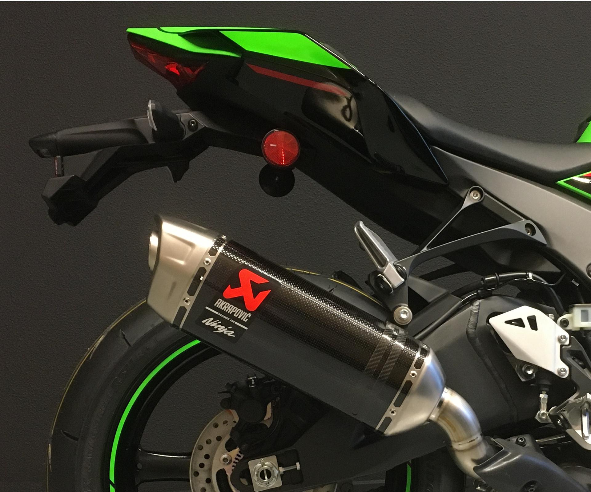Akrapovič Carbon SBK Replica Exhaust (Ninja ZX-10R/RR) - Kirkcaldy